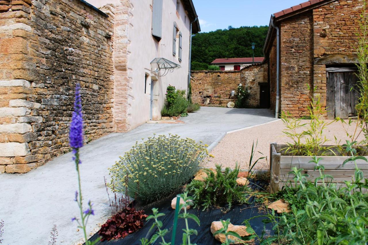 Le Clos Des Pierres Rouges Burgy Экстерьер фото